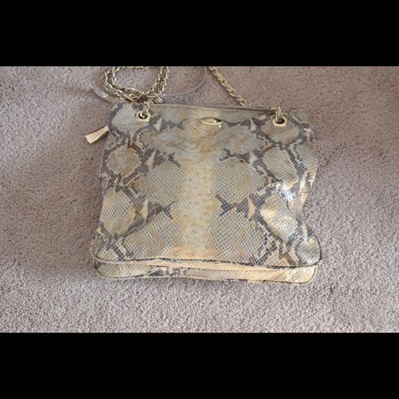 DKNY cross body bag - Picture 8 of 8